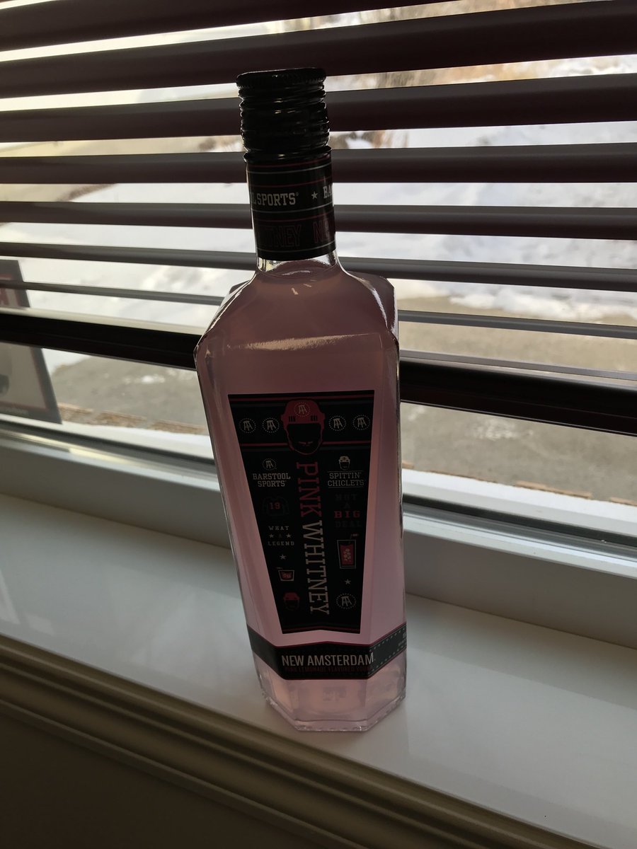 JDubasov's tweet photo. ⁦@barstoolsports⁩ ⁦@BizNasty2point0⁩ Got my stash today in #Beechy, Sk.  Sold out in less than an hour. Can’t wait to try! ⁦@spittinchiclets⁩ #overice #yummy https://t.co/HnTd8XNQ7J