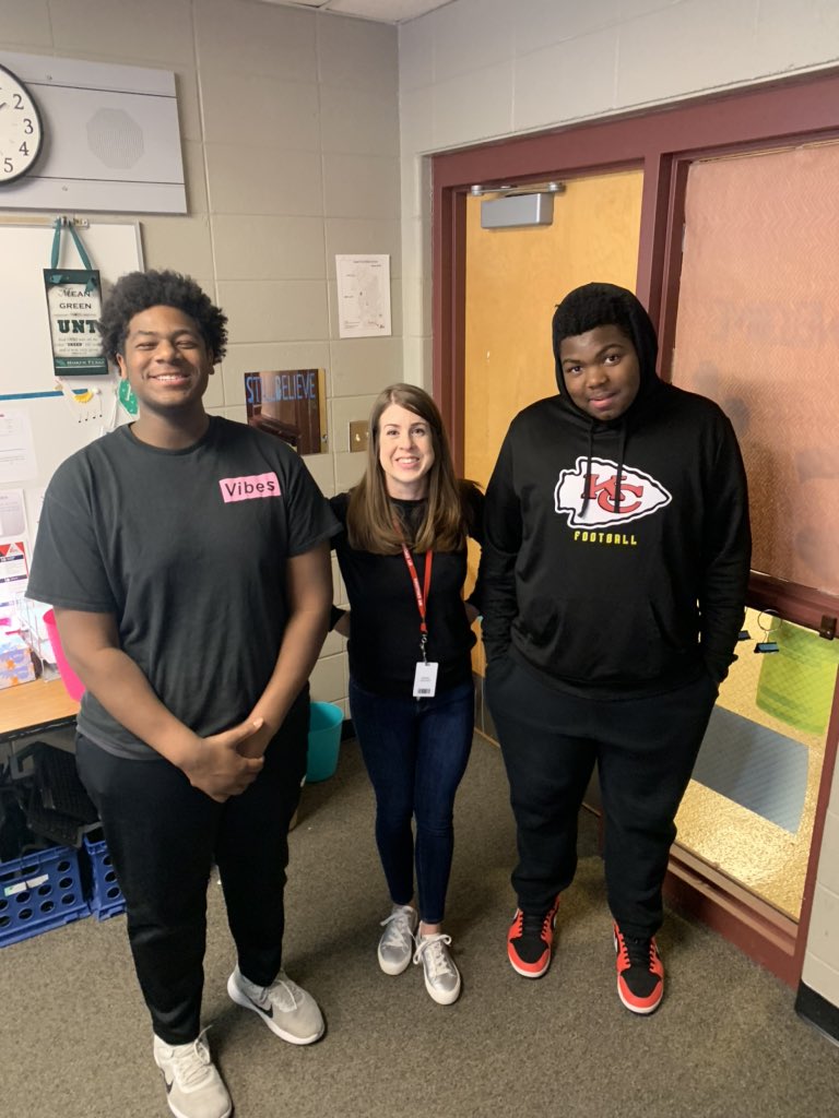 MrsTomtom2016's tweet photo. Love visits from old students!! These kids were ALOT but awesome young men! This let me know how much we do really does pay off when they think of you, even after they are out of your classroom! ❤️🖤❤️@olatheschools @sftcyclones 
#teachingrocks https://t.co/7TxkfHJFUh