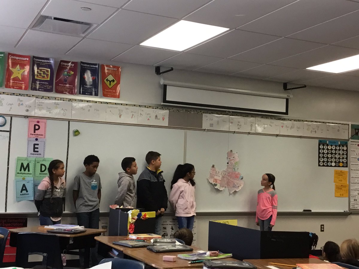 MrsLogansmsd's tweet photo. Everyone did such amazing work on their country culture project! #fortheloveof5th @MrsLWing @BrookridgeSMSD https://t.co/TAzy8bbY8u