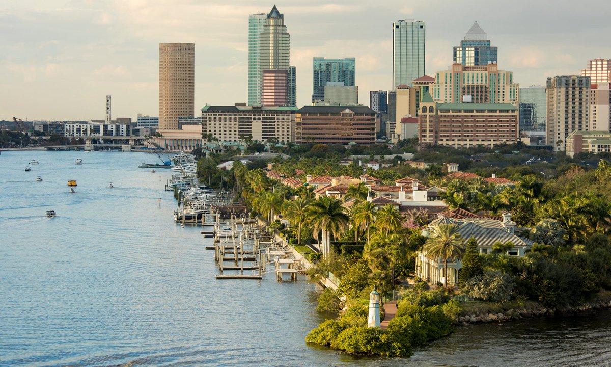 B_Lezon's tweet photo. 8 issues that will define cities in the 2020s #cities #climate #pollution #airquality #energy #technology  https://t.co/6fKbRgb0rd https://t.co/sThbWYzCPn