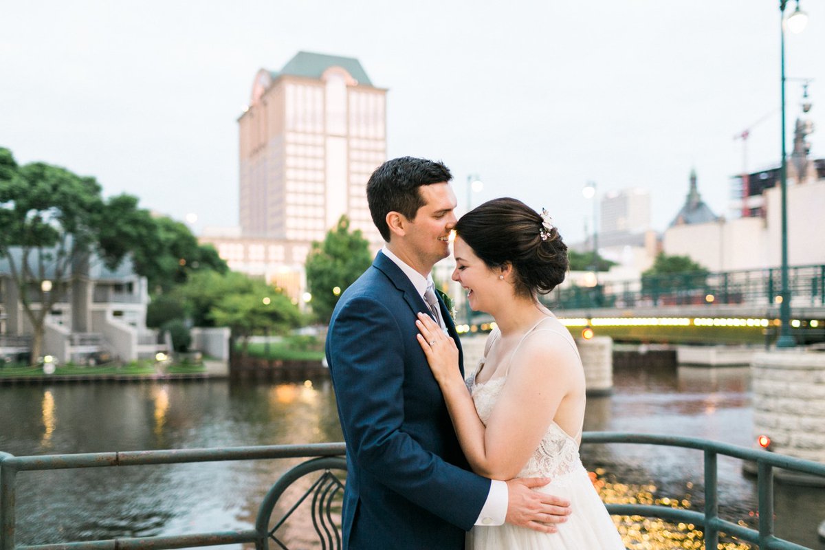 MarriedInMKE's tweet photo. #MarriedInMilwaukee’s Most Popular Articles of 2019
https://t.co/6Hv3etAqdz https://t.co/4emkxC8mA2