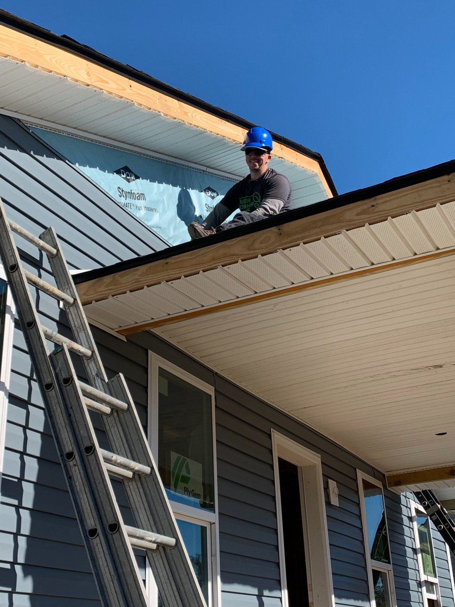 TigerCornerFarm's tweet photo. @ChasHabitat is such a great organization with an awesome mission! Thanks for letting us come and help out yesterday, building a home is a little different than building a container farm! 😅 https://t.co/T4vuxMSgTv