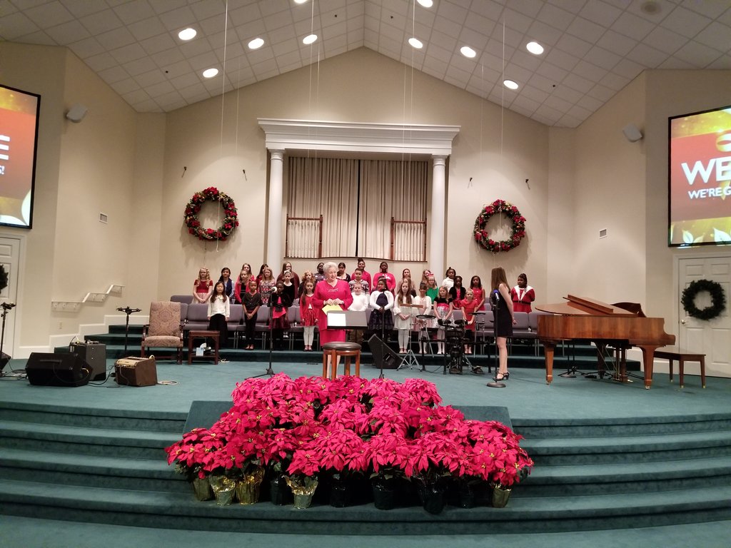 NaimaWaddy's tweet photo. Our chorus students are phenomenal! Special thanks to East Newnan Baptist Church for the use of this beautiful church! @WelchElementary  #WeAreWelch https://t.co/BnsMWZvbVR