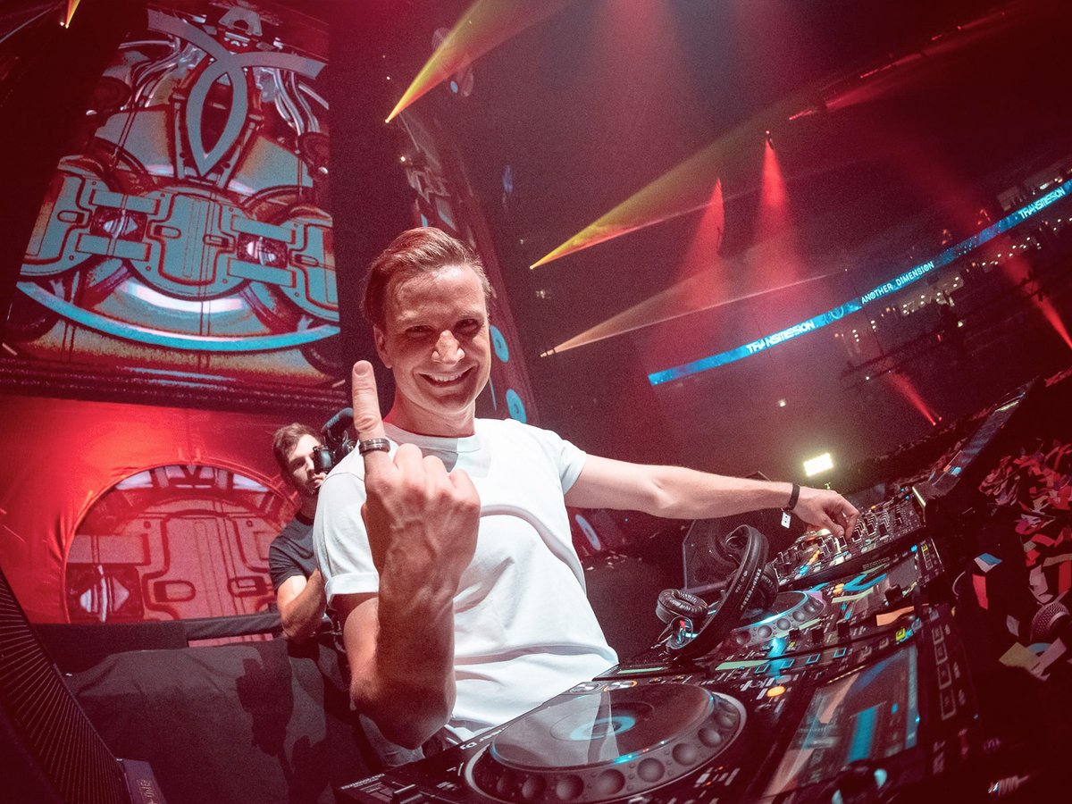 OZEDMOFFICIAL's tweet photo. MaRLo &amp; Feenixpawl Win ASOT 2019 Tune Of The Year https://t.co/0p6DijHo6H @marlo_music @Feenixpawl @asot #trance #musicnews #ASOT945 https://t.co/HIicPscdJ4