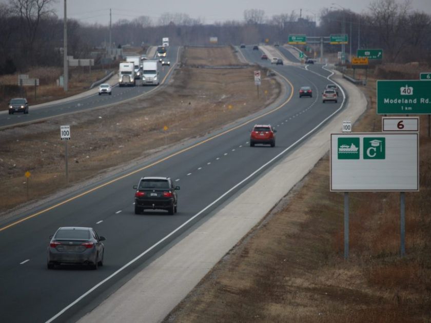 LFPress's tweet image. Transportation company Voyago has been selected for an intercity bus service contract between Sarnia, Strathroy-Caradoc and #ldnont, to begin in April 2020. wp.me/p9kAQI-26Uu