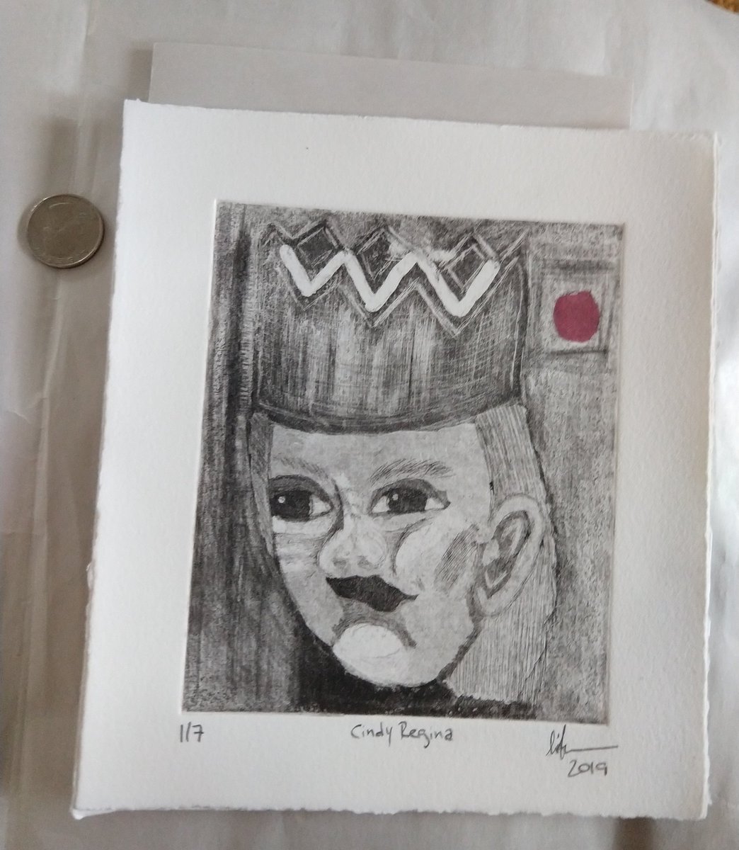 Print on cotton paper: image of Cindy wearing a crown with a flower in the background