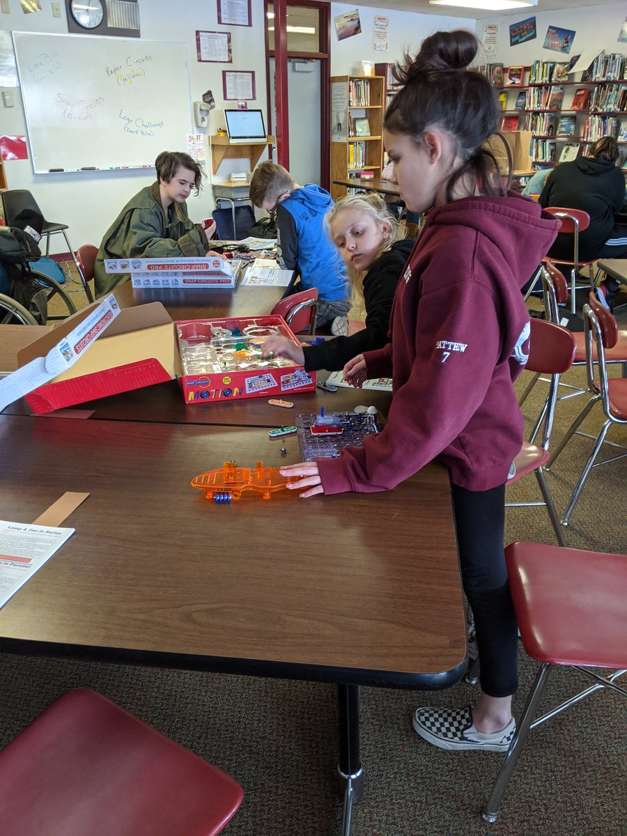 DumontTech's tweet image. @SnapCircuits in the Library Makerspace at #CodeALaMode #HourofCode2019 @nmspride #WeAreNoble #STEAM