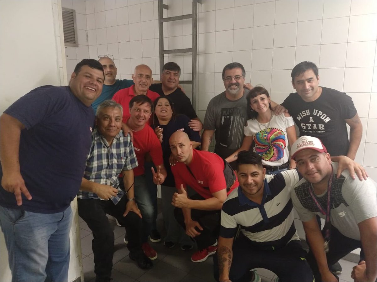 MuerzaRamon's tweet photo. Elecciones coto 43 , muchas gracias a todos los compañeros por el recibimiento y Felicitaciones a Marcelo Quinteros y Veronica Ayala por la brillante elección 👏👏
#ListaGranateMorada
#UnidosPodemos https://t.co/EOFIGf9hD7