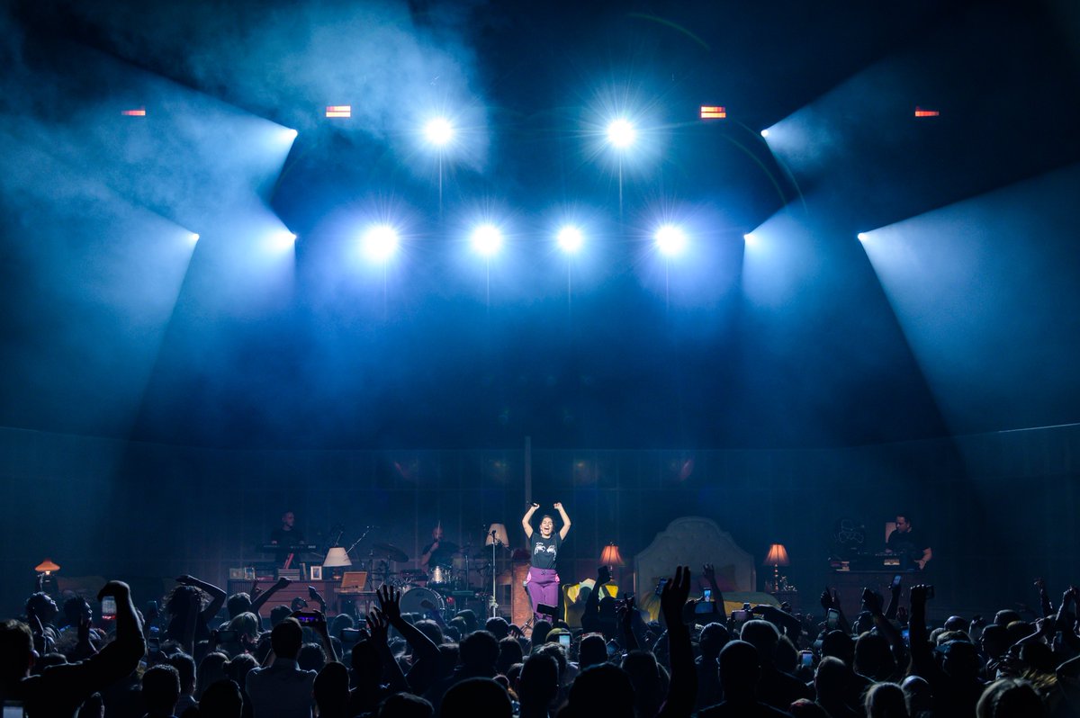 PRGlive's tweet photo. Check out our recent interview with designer, producer, and director Sooner Routhier to learn about what it was like to work with @alessiacara on her 2019 "The Pains of Growing" tour, and how PRG helped make it happen.
https://t.co/is1oYmF1Hh
#TPOGTour https://t.co/gtceWs1yhs