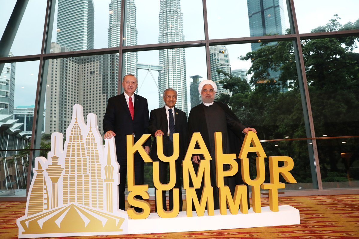 a_albander's tweet image. ليست قمة إسلامية، بل إجتماع بين نظام الملالي وجماعة الإخوان في ماليزيا لحياكة مؤامرة خبيثة.
#قمة_الضرار