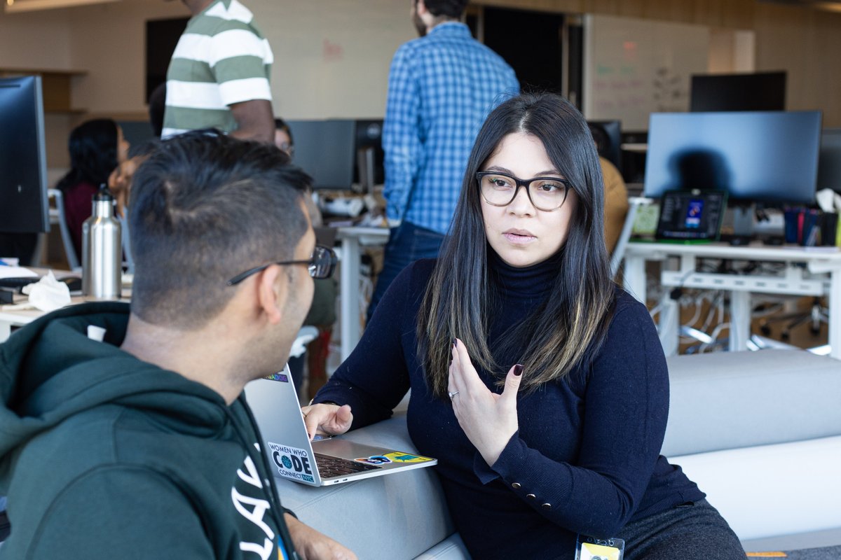 joinpursuit's tweet image. Our Fellows put their coding skills to the test, sprint designing projects addressing real-world needs at Pursuit Hackathon.

The event @TataInnovation provides our Fellows with experience in product development, teamwork, project management, and presenting.

#ownyourpursuit