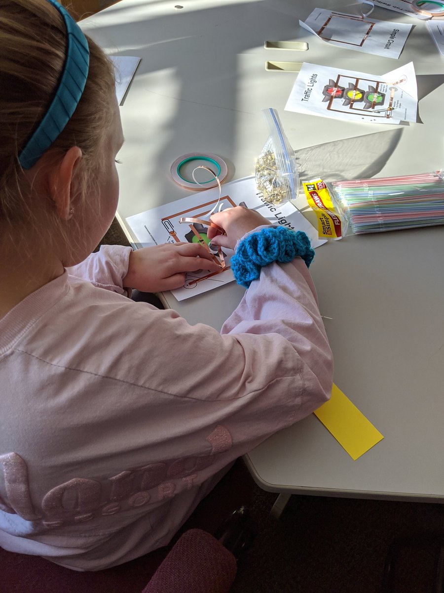 DumontTech's tweet image. #PaperCircuits at #CodeALaMode #HourofCode2019 @nmspride #WeAreNoble #STEAM