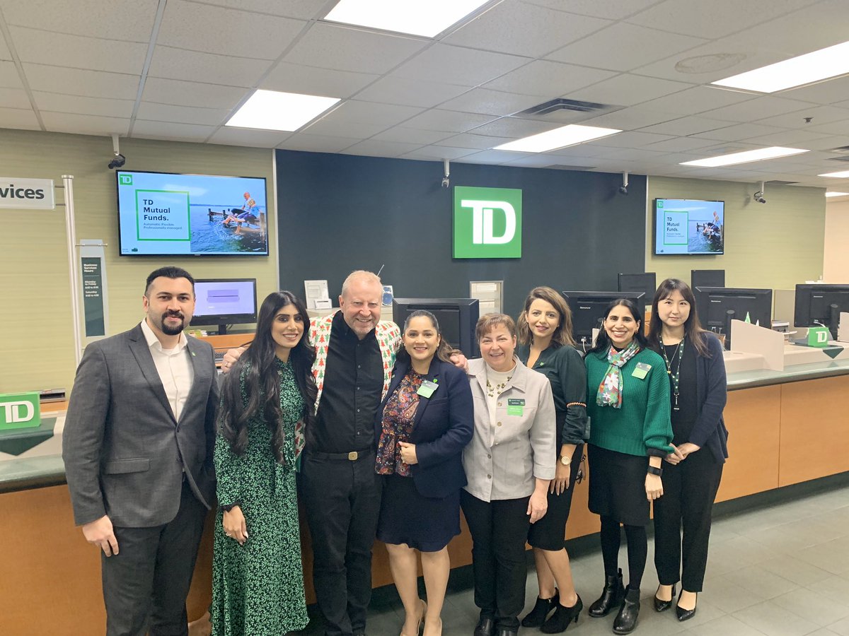 Thank you @AndrewP_TD for visiting us at #Guildford today. It was an absolute pleasure to have you in the branch and meet the team. #happyholidays