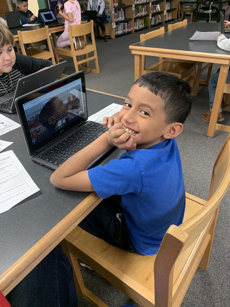 FairmeadowsElem's tweet image. 3rd grade completed a Holiday Fliphunt thanks to @Flipgrid and the idea from @TCEA #EdTechFun