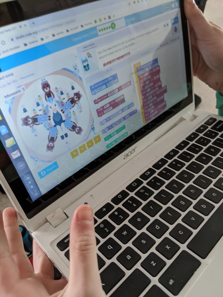 DumontTech's tweet image. #DanceParty #AIforOceans #CodeALaMode #HourofCode2019 @codeorg @nmspride #WeAreNoble #STEAM