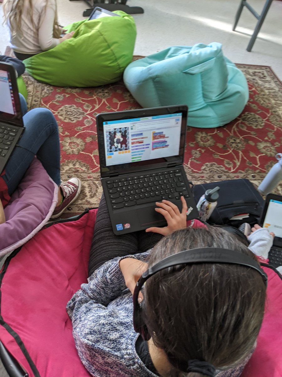 DumontTech's tweet image. #DanceParty #AIforOceans #CodeALaMode #HourofCode2019 @codeorg @nmspride #WeAreNoble #STEAM