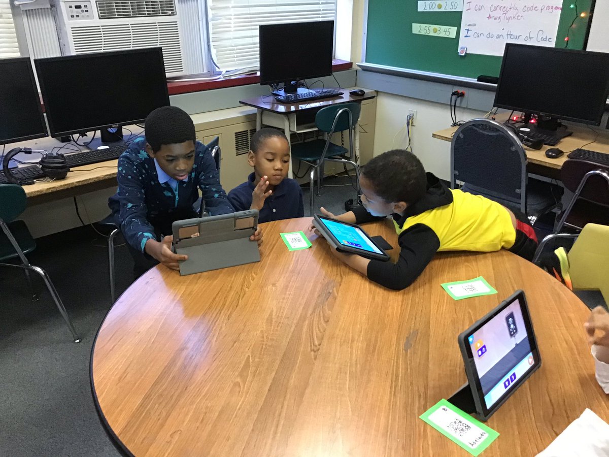 MsC_at_Melcher's tweet photo. I had some 6th grade helpers today for kindergarten @gotynker #TynkerJr coding. These guys are always so eager to stay and help, but leave after the hour is up really tired! LOL ๐ @KCPS_Melcher https://t.co/GK1b5ZBOaK