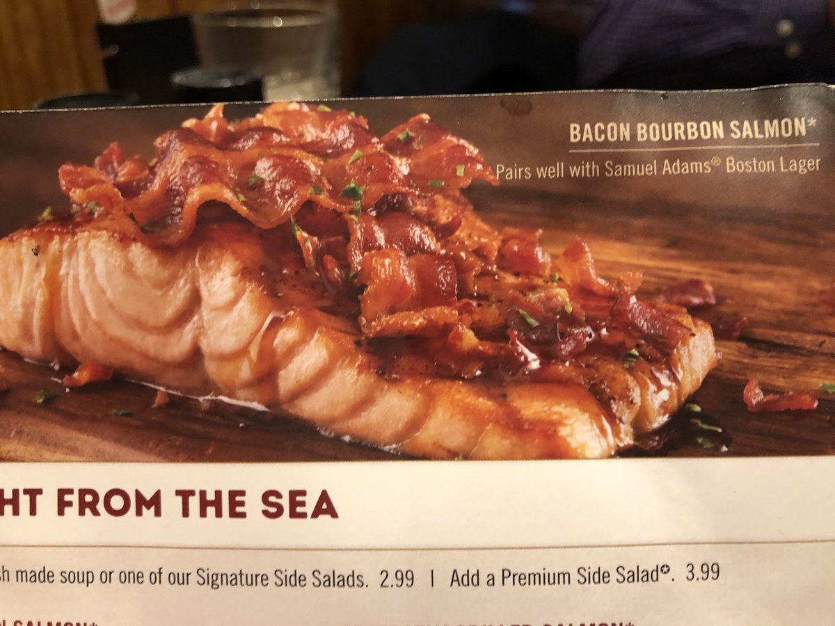 lsgoodin's tweet photo. @Outback so this is what I got vs what the menu states.....who should I believe? The menu or your store manager? https://t.co/0bgfPhXAXX