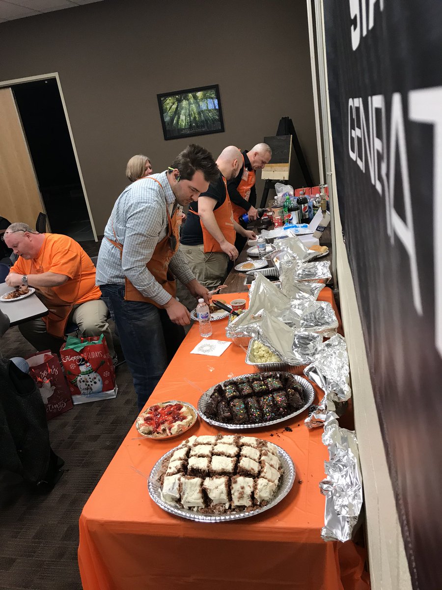 Having a great time at metro Detroit’s holiday meeting. <a href="/PicininiDwayne/">Dwayne Picinini</a> <a href="/ChristianChad10/">Christian Chadwick</a> <a href="/DeesCarolane/">Carolane Dees</a> <a href="/HDTammyScarpaci/">Tammy (Harbin) Scarpaci</a>