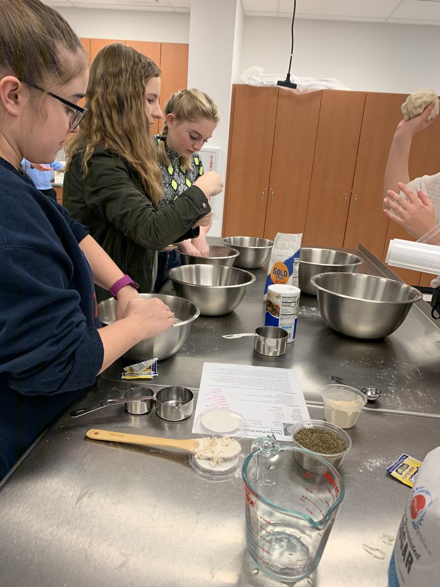 LibertyBiology's tweet photo. Used spices from @oldtownspices today while making pizza for our APBio lab. Also worked with Mrs. Pizzo mixing up our curriculum. Great day! ๐ฝ#bestfinalever #foodscience https://t.co/vEsbrMbvEf