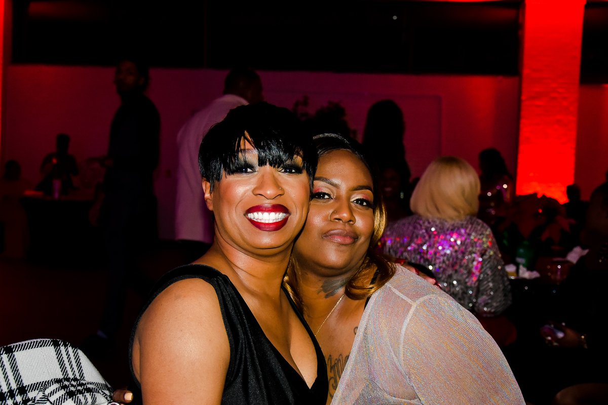 qcjoyriders's tweet photo. 2019 DMDR Holiday Party! #LifeAtATT @mrscorporate
@AbrielleDMDR https://t.co/sZ6hbm0zt6