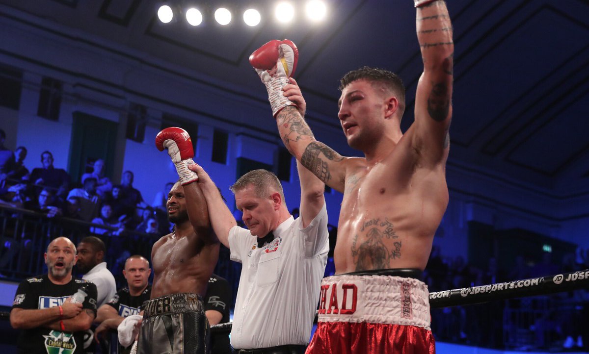 MatchroomBoxing's tweet photo. DRAW 😳
After eight hard rounds, @craiglrichards and @Chad_2Slick is declared even!
#RichardsSugden #RiakporheMassey #JDNXTGEN https://t.co/cbozlHx5fu