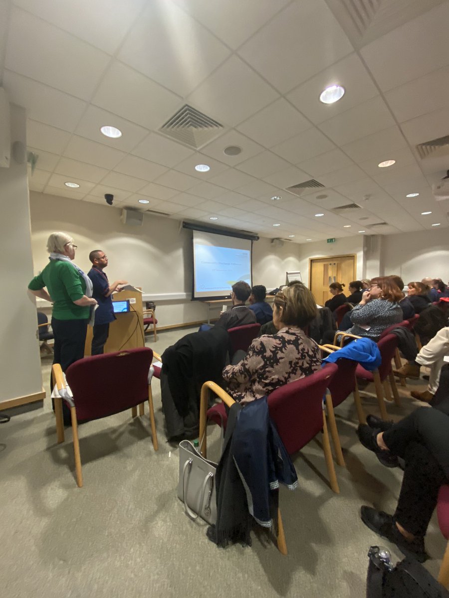BSUHSaraAllen's tweet photo. BSUH Discharge Masterclass for Senior Nurses - System Partners coming together to teach and inform our senior ward teams of local services and processes giving greater understanding to support patient flow, reducing length of stay and promoting early discharge, Fantastic session! https://t.co/ZHk3jiYCX5