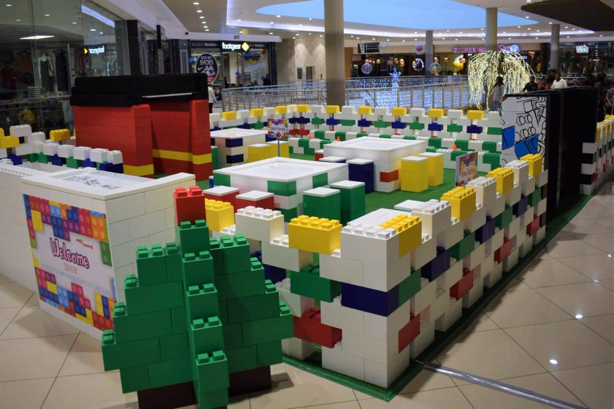 EverBlock's tweet image. #EverBlock is perfect for designing and building interactive events in malls. Check out this incredible holiday-themed play zone! #mallfun #mallactivations #kidsgift #kidsfun #giantlego #buildandplay #christmasfun #holidayactivation #mallplayzone #popupdisplay #popupplayground