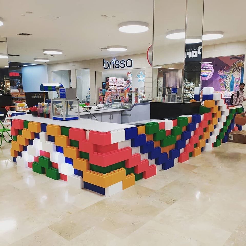 EverBlock's tweet image. #EverBlock is perfect for designing and building interactive events in malls. Check out this incredible holiday-themed play zone! #mallfun #mallactivations #kidsgift #kidsfun #giantlego #buildandplay #christmasfun #holidayactivation #mallplayzone #popupdisplay #popupplayground
