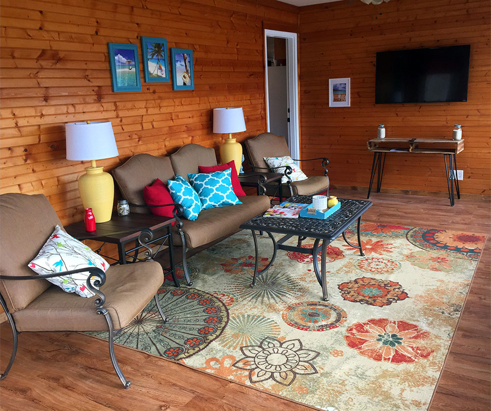 Looking for the premier Bluewater experience? Visit our website today to book a stay at the Lake House. With all of the amenities you could ever need, a stay at our Lake House will be one you won't soon forget. bit.ly/2mEukSM