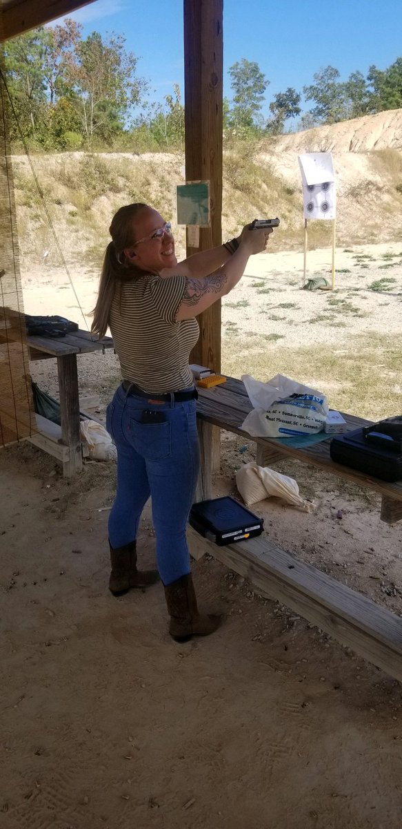 kayymichelee's tweet photo. I miss my gun 😓 https://t.co/ztztjujcwA