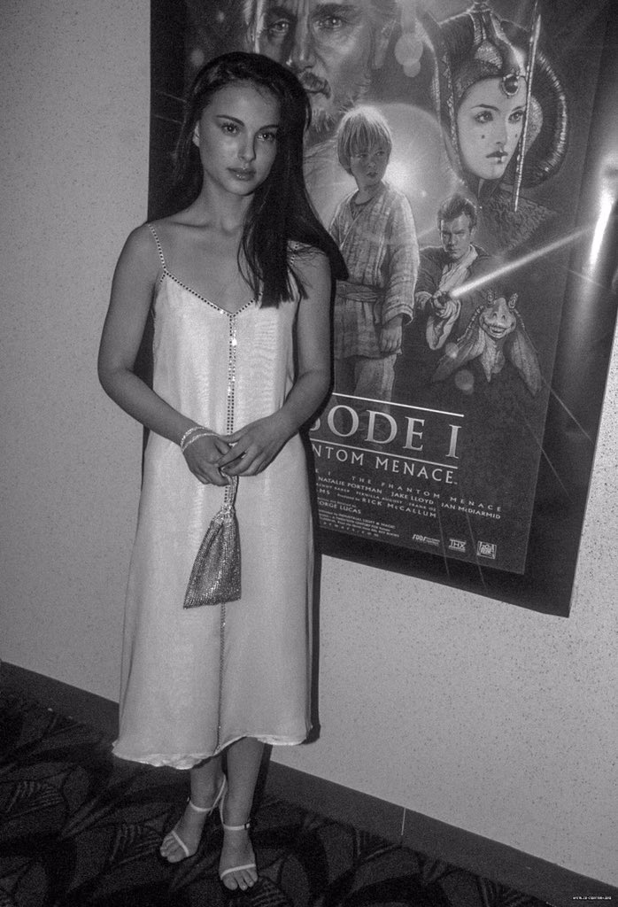 ninetiesvibe's tweet photo. Natalie Portman at the phantom menace new york premiere, 16th may 1999 https://t.co/r07LLEhiD7