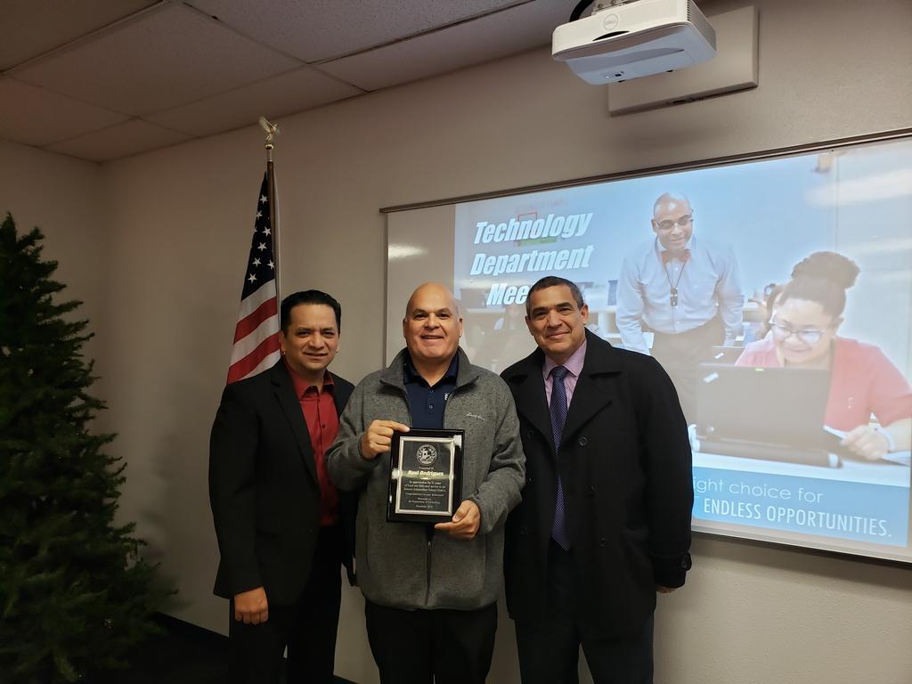 Both a happy and sad moment as we recognize our close friend and TeamSISD technology brother Raul Rodriguez for the 22 great years he dedicated to students, staff and community. A great man and father whom we can wish only the best. Thanks for everything Raul! #TeamSISD