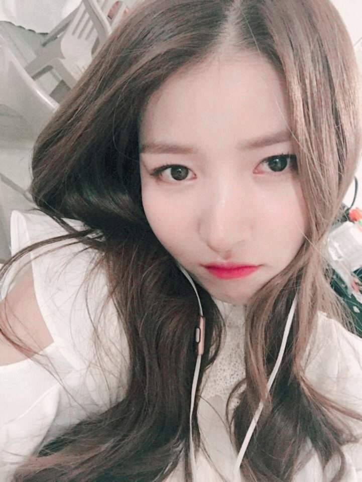 GRDSofficial's tweet photo. [#CHAELIN] 🐹

Merry Christmas!!
Iniciando un poco con el espíritu navideño tras escuchar el single navideño de 4Minute, un single que nos hará recordar y vivir la navidad de una forma totalmente nueva. #4MASJINGLE☃️☃️ https://t.co/pwuIPIeUFt