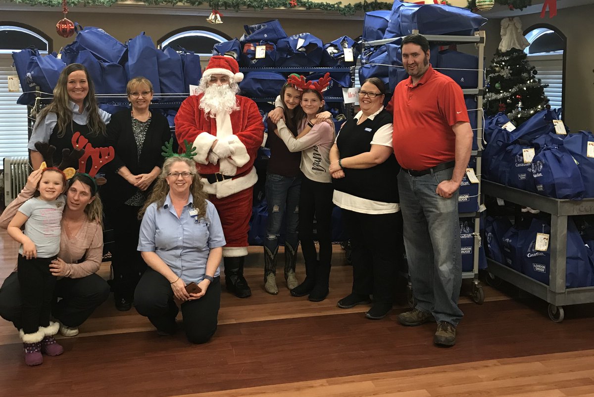 LD_StAlbert's tweet photo. Today we made the special deliveries to our local #StAlbert seniors. Thank you very much to our generous #StAlbert customers who contributed to our #stockingstuffersforseniors program this year! https://t.co/qtMI177Uhg