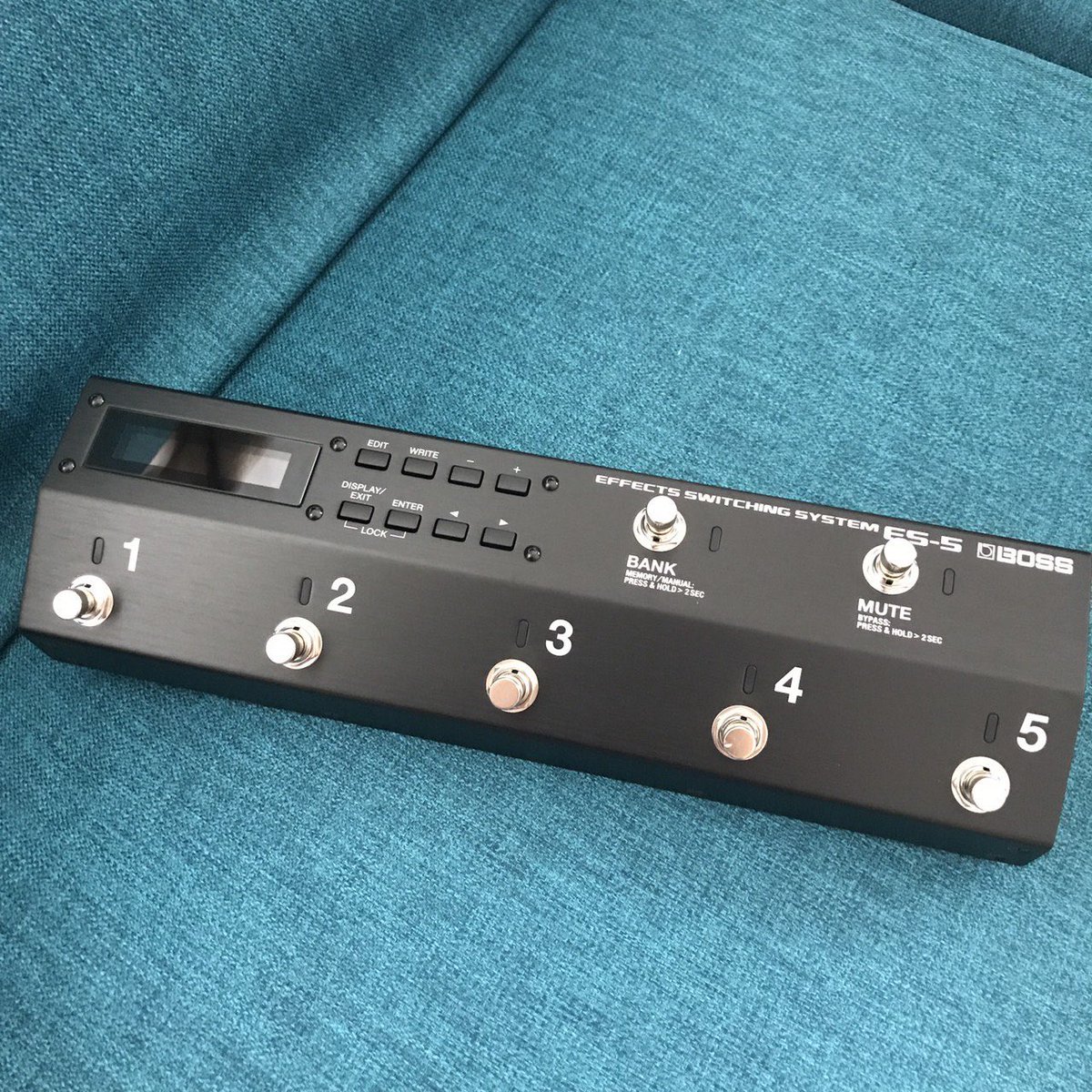 drummerHIROTO's tweet photo. #2019年買って良かったエフェクター 

#strymon #FLINT 
#HOTONE #VowPress 
#BOSS #OD1X #DA2 

これらを束ねる #ES5 
全部今年のnew gearsだったね(´∀｀ ) https://t.co/sHfSLPCFmJ