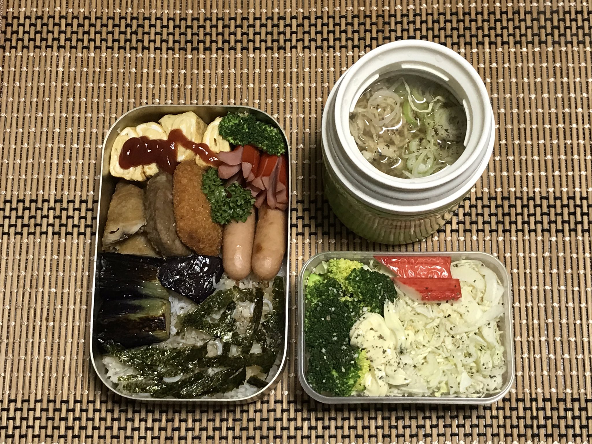 タカジ 彡 肉体改造中 おはようございます 布団から抜け出すのが大変な季節になりましたよね 金曜日です あと一踏ん張りガンバですよ 今日の お弁当 お弁当作り楽しもう部 ドカベン アルミ弁当箱 T Co H8w8elsf4c Twitter