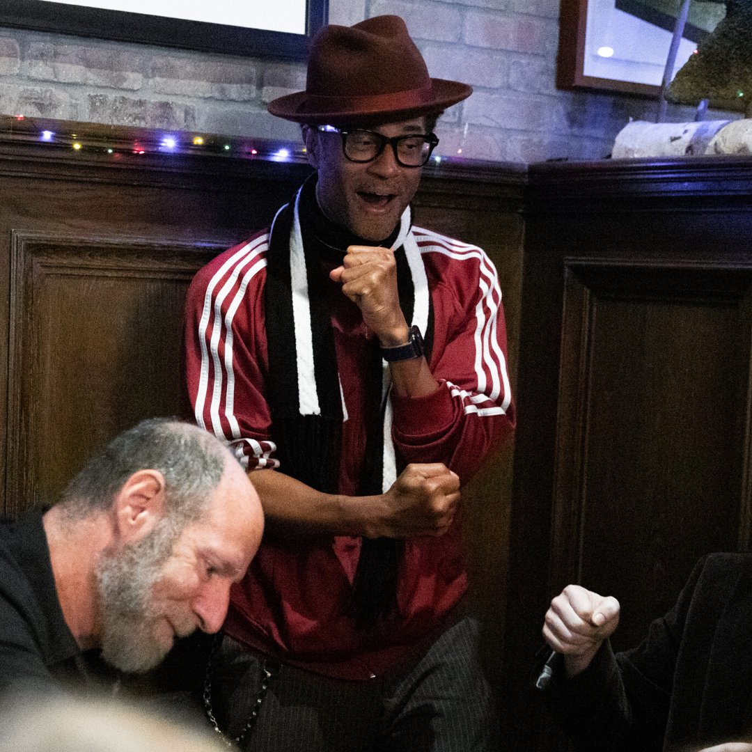 ChildrenMending's tweet photo. @craigsla @WillieGarson @CherylHines @ebenet @SARARUEFORREAL @stevehowey @pmack61 @PoonehMohajer @tokidoki @PaulMitchellUS @TheCilicGroup 📷 by @maxxkaitlynn
#poker #pokertournament #celebritypoker #craigs #lysaheslov #grantheslov #williegarson #cherylhines #ericbenet #sararue #stevehowey #petermackenzie #juanantonio #emeikwuakor #bekind #empathy #childrenmendinghearts #empathyrocks #ichooseempathy https://t.co/2ADSqjcqqN