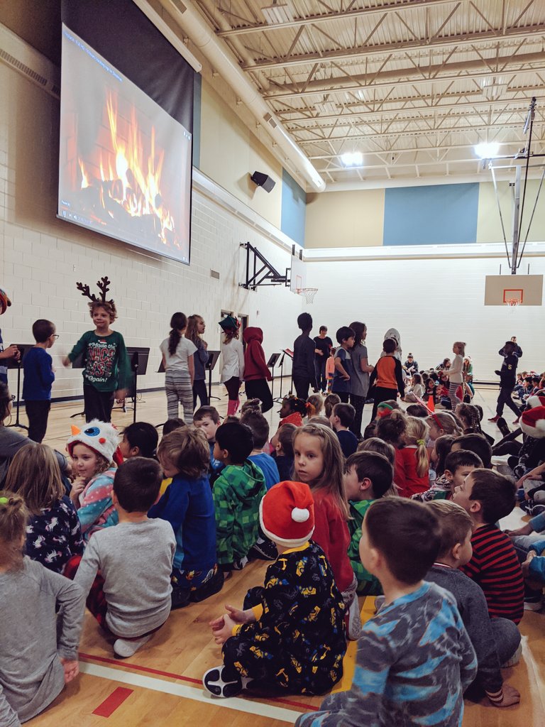 Miss Weinberger tweet media