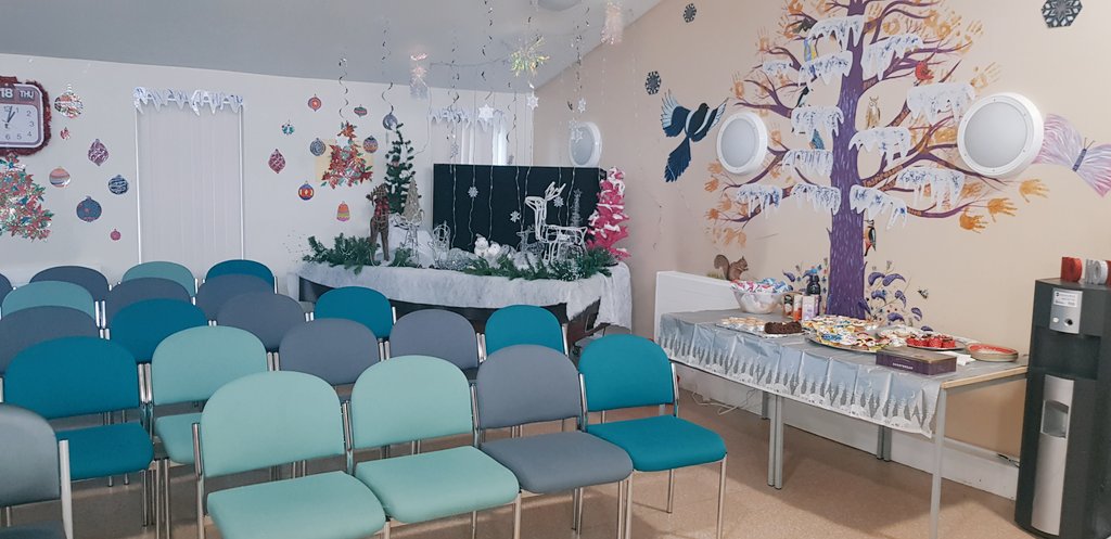 linzq28's tweet photo. Our 1st ever BSL Christmas pantomime SW&7D was a huge success! Service Users loved it... seeing their faces laughing made all the hard work worthwhile. Thanks to the team for making it so special 👏🏻🙌🏻 #teamjdu @GMMH_NHS @Nyreen18 @sodamann @bobstermanc @Dominiq53779481 https://t.co/iZmFNMeXun