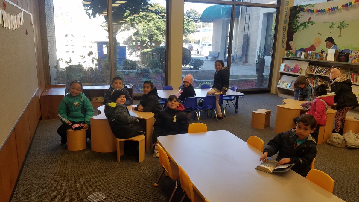 ktcannada's tweet photo. It was a chilly day, but lots of fun learning occurred visiting community helpers in Smithfield. #iteachfirst #wsetogether https://t.co/1AfciKF0ii