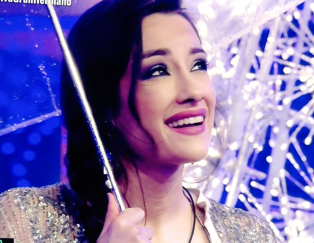 _Fraaan3's tweet photo. QUÍEN DEBE GANAR GRAN HERMANO VIP 7?

🔁 ALBA 
❤️ ADARA

#VivaGranHermano #MeGustaGHVIP19D #GHVIPFINAL #GHVIP7 #SomosLaAudiencia19D https://t.co/eszMc0e6xD