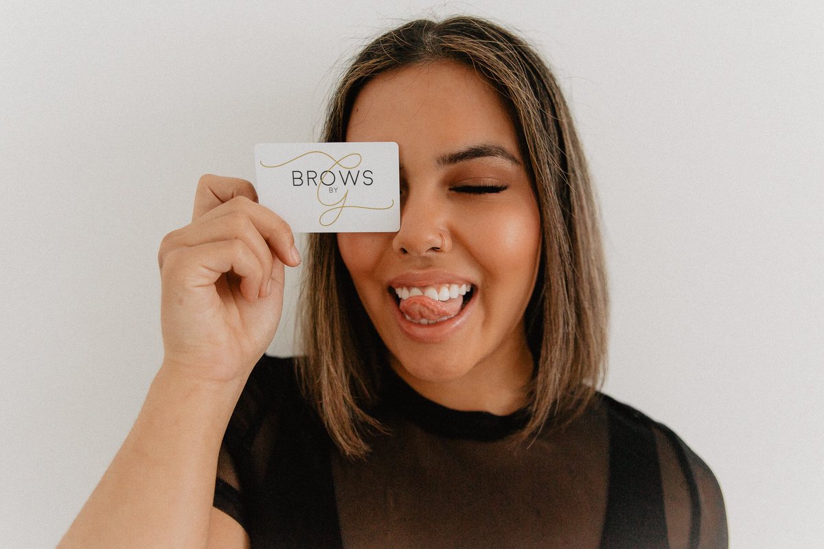 barebodysugar's tweet photo. 🎄WIN A DAY A $260 BROWSBYG PACKAGE🎄Here is your chance to win 5 Brow Shape &amp; Tint + 2 Browluxe Precision Brow Pencils.

TO ENTER:
- Follow @barebodysugar
- RT this tweet

Giveaway ends in 24 hours, so act soon and stay tuned for our next surprise Christmas giveaway! https://t.co/vvB6aneQCz
