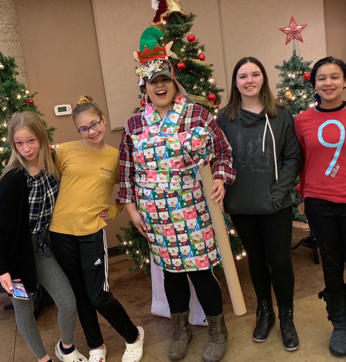 RPishtek's tweet photo. I brought it to the runway for the StudentConnect Christmas Party! https://t.co/764SfNVXht