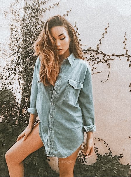 No todos reciben la misma versión de mí.
Una persona te podrá decir que soy buena persona y otra que soy una mierda.
Créele a las dos.
Yo actúo de acuerdo
a los que ellos son conmigo.
Así de simple.
