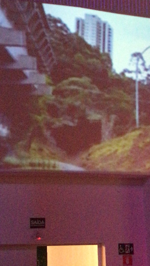 dennislima1's tweet image. Hoje é dia de #desafiolocafun aqui na festa da @locaweb 
#dark