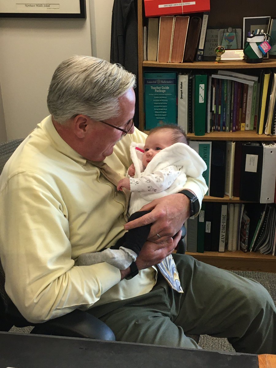 MrsJewell1's tweet photo. “The Littlest Explorer” Ellie visited @BASDnortheast today! It was so nice to see everyone! We have missed @NETeamExplorers and it was great to catch up before the holidays! https://t.co/sNULlIBt0Q