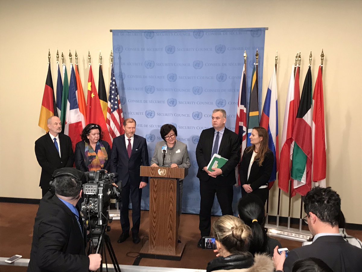 PLinUN's tweet photo. Joint #EU6 🇵🇱🇧🇪🇪🇪🇫🇷🇩🇪🇬🇧 press stakeout following today’s #UNSC briefing on #NonProliferation.

Full text ⤵️

#PLUNSC 🇵🇱🇺🇳 https://t.co/YcPNj2IGk2