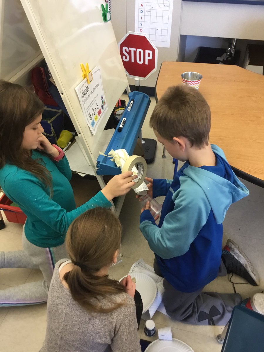 PrimaryPassions's tweet photo. It was a great stem challenge @madisond181 yesterday. These kiddos worked hard and found some success and recognized areas of improvement.  It was a great #d181 challenge. #GotSTEMD181 https://t.co/519OCImuq9