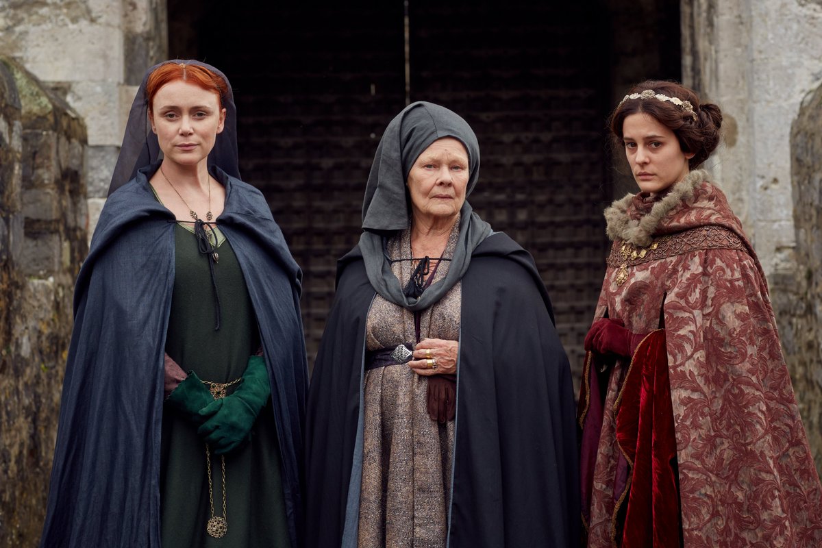 The Hollow Crown - 2012 
Keeley as Queen Elizabeth  

#KeeleyHawes #DameJudiDench 
#PhoebeFox #TheHollowCrown